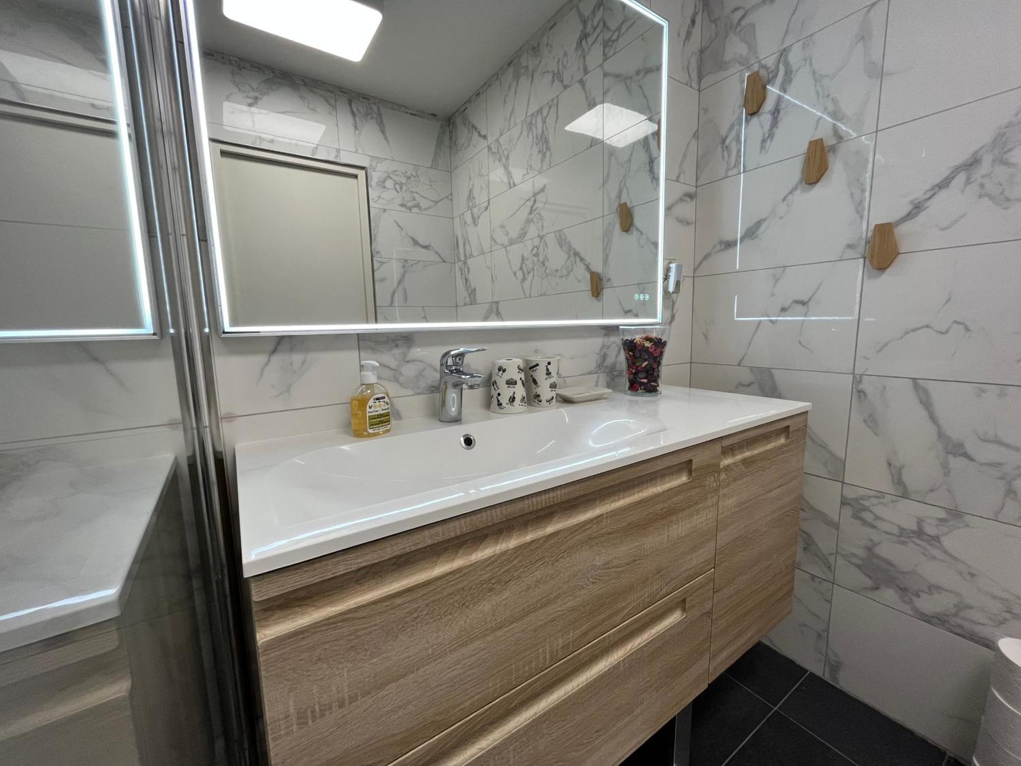 Le Richelieu Apartment Курбьовоа Екстериор снимка